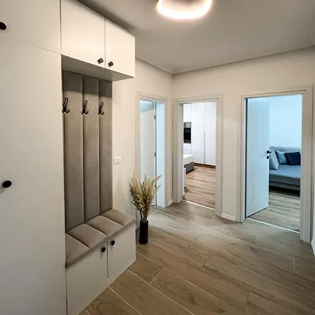 Komuna Parisit New Apartment *