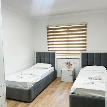 Apartment Komuna Parisit New Tirana