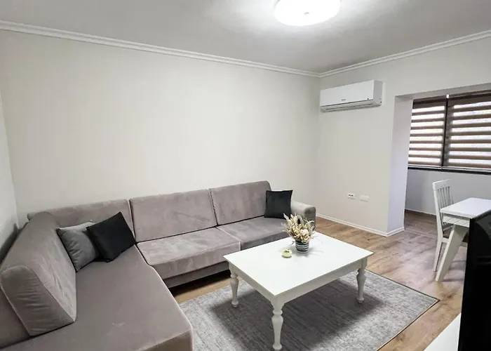 Apartment Komuna Parisit New Tirana